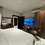 استديوهات خدمه ذاتيه مودرن