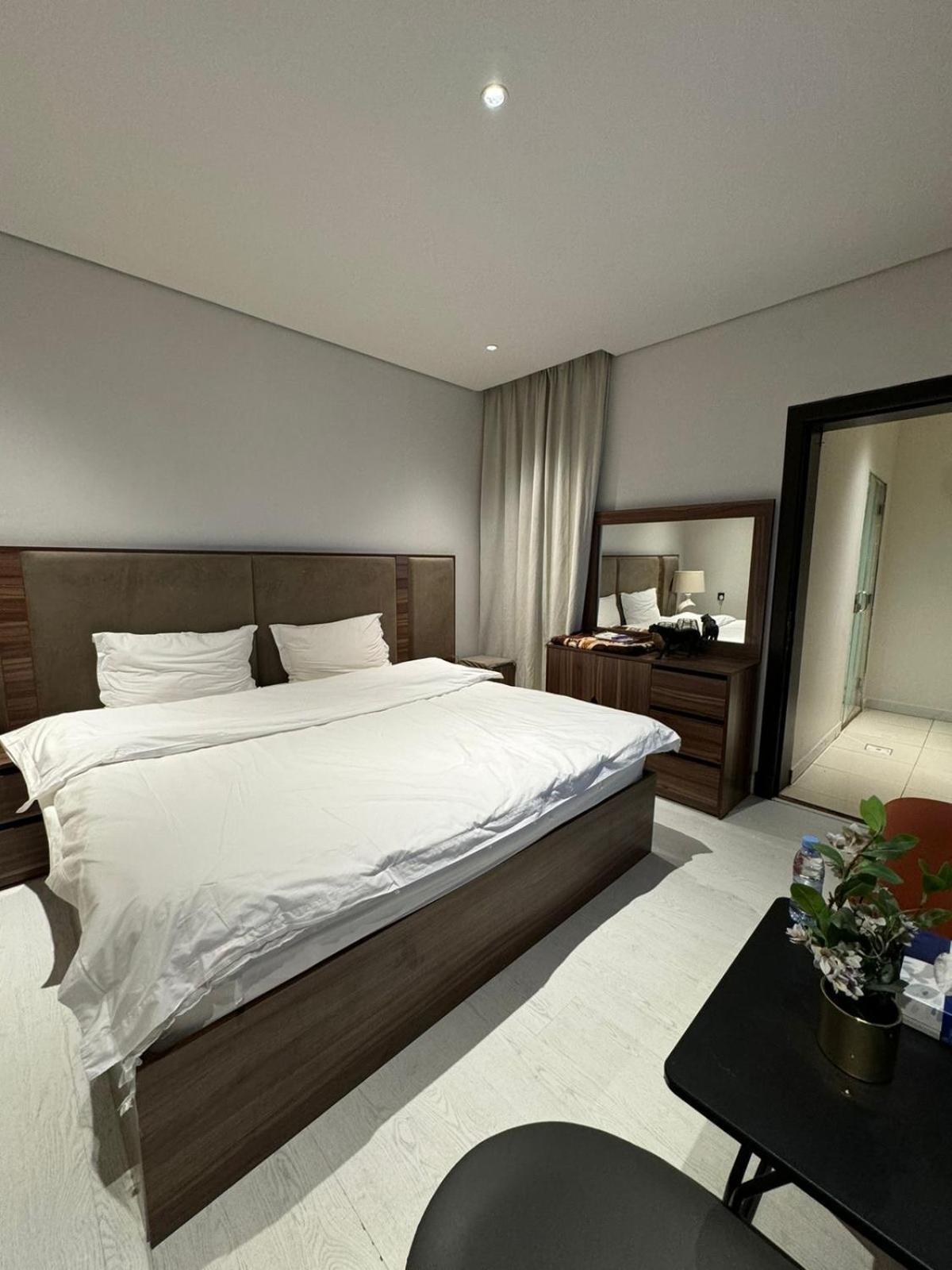 Apartment استديوهات خدمه ذاتيه مودرن *